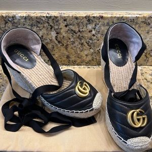 Black Gucci shoes 🖤